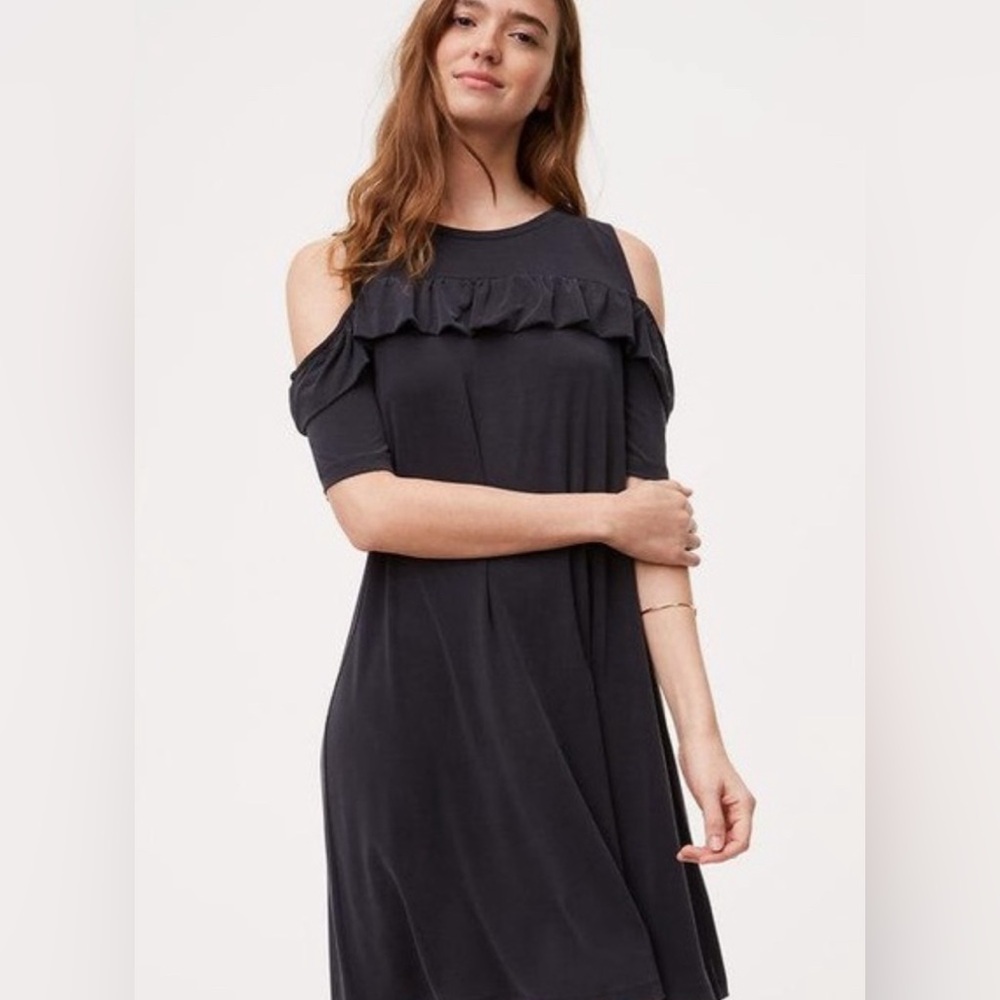 Ann Taylor LOFT Women’s MP cold shoulder swing dress